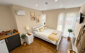 30B The Lux Studios Near Arsenal And Central London